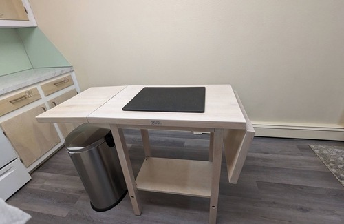 Fairbanks Apartamento | In Town! Fully-equipped kitchen with spacious bedrooms. Free parking & WiFi!