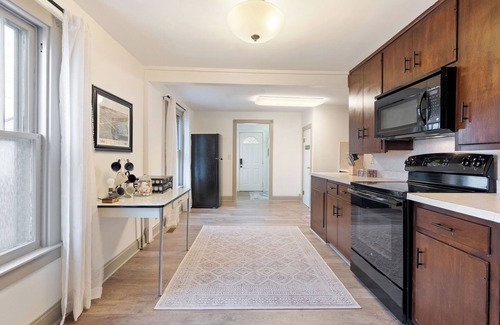 Kokomo Casa | ina&Ethel- A Kokomo Indiana 1920's Bungalow style remodeled home.