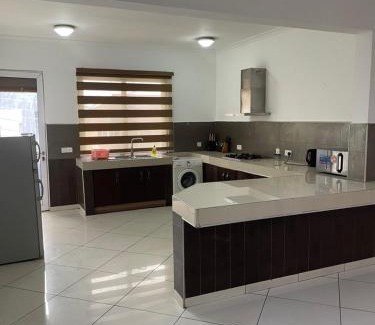 East Legon Apartamento | Inaya Apartments - 2 & 3 Bed in Heart of East Legon!