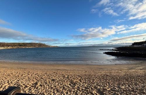 Burntisland Casa | Inchview Beachfront with Log Fire near Edinburgh