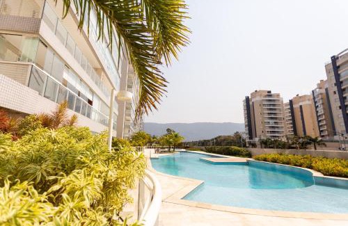 Vila Clais Apartamento | Incrível Vista para o Mar, 4 Quartos com Varanda