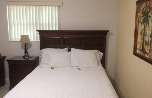 Little Havana Cabaña | Increíble 3 millas del aeropuerto de Miami! Marlins Stadium, centro de la ciudad, estacionamiento gratuito