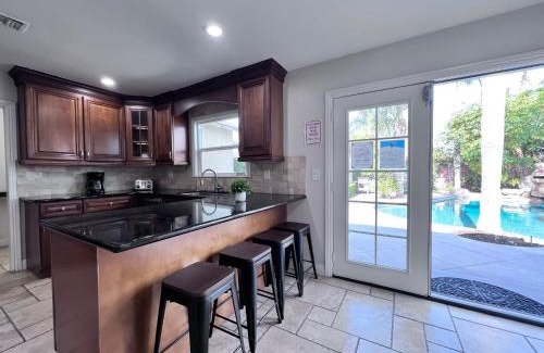 Hermosa Village Casa | Incredible 5 Bedroom, 4 Bath, Rock Pool & Jacuzzi Home, 1/2 Mile Walk To Disney