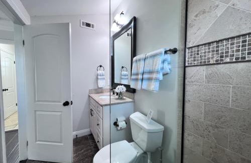 Hermosa Village Casa | Incredible 5 Bedroom, 4 Bath, Rock Pool & Jacuzzi Home, 1/2 Mile Walk To Disney