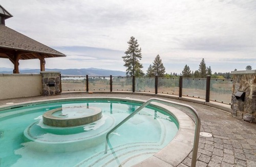 Tamarack Resort Condominio | Incredible Condo in The Village|Convenient location