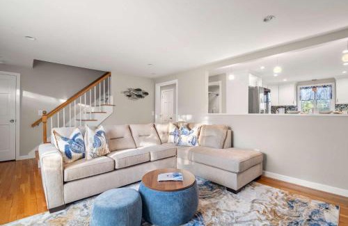 Hyannis Casa | Incredible Family Escape Game Room Waterfront
