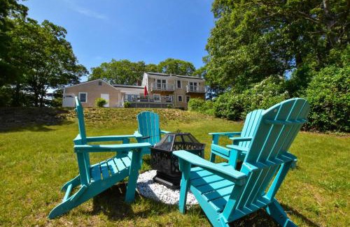 Hyannis Casa | Incredible Family Escape Game Room Waterfront