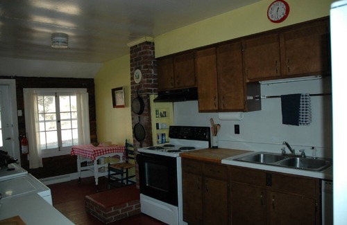 Tofte Cabina | Increíble cabina a mano Hewn Plaza de registro en la costa norte del Lago Superior.