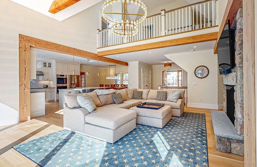 Plymouth Casa | Incredible home on lake with views, private beach, deck, AC, & W/D