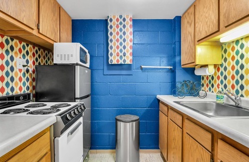 Urbana Casa | Incredible Mid-Century home in premium location