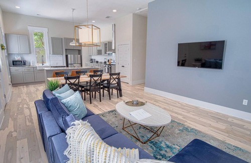 Near East Side Casa | Incredible New 3BR 2BA Near Downtown