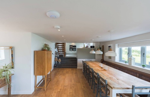 Pentraeth Casa | Incredible stay overlooking Red Wharf By sleeping up to 8 guests with hot tub & garden lounge area