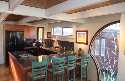 Sausalito Alquiler De Eote | Unas vistas increíbles. Chalana Bella en Sausalito. DOS MESES MÍNIMO