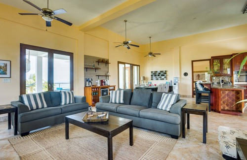 Plantation Villa | INCREDIBLY SPACIOUS PRIVATE BEACHFRONT VILLA WITH POOL AND KAYAKS