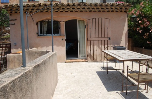Auribeau-sur-Siagne Cabaña | Casa independiente para 4 personas en Auribeau / Siagne con terraza con barbacoa