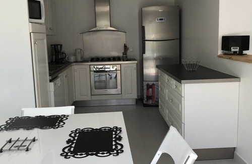 Carlux Casa | Casa independiente con piscina climatizada en un poblado del Périgord negro