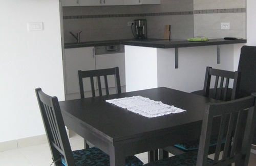 Ensues-la-Redonne Apartamento | T1 independiente en chalet con piscina / spa mar-Restaura la Ensues