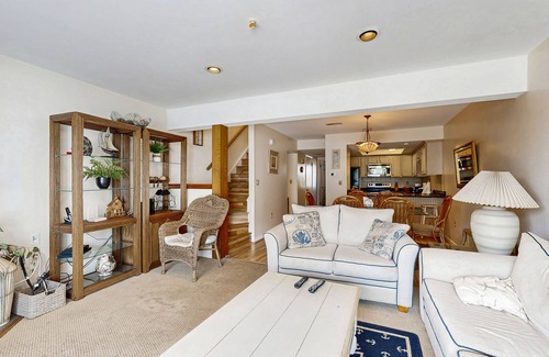 Bethany Beach Casa | Indian Harbor Villas home close to the beach with private washer/dryer & WiFi