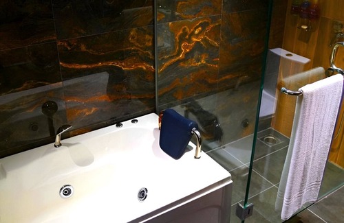 Gulberg Hotel | Indigo Heights Hotel & Suites