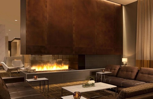 Downtown Minneapolis Casa | Indoor Pool, Superior King Room at Millennium Minneapolis