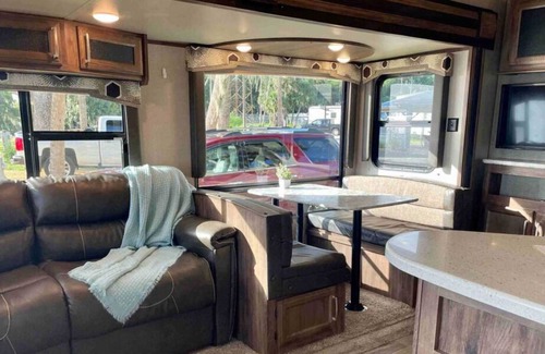 Seville Casa | Indulge in Home-Like Comfort! Kayak Rentals, Pets Allowed, Free Parking!