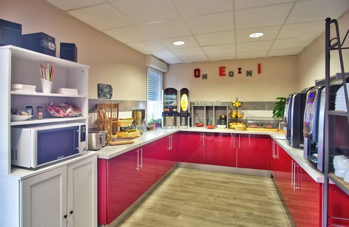 Mouguerre Casa | Indulge in Home Like Comfort! FREE Parking, Pets Are Allowed!