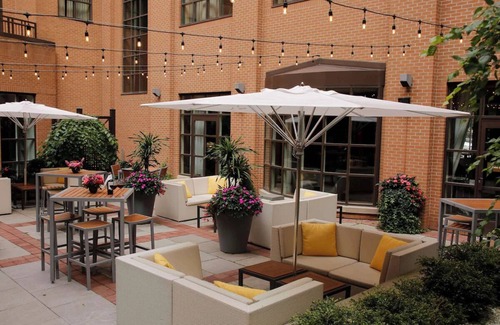 Bloor-Yorkville Casa | Indulge in Luxury: Heated Indoor Pool, Dining Experiences & Pet-Friendly