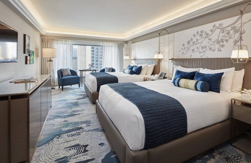 Union Square Hotel | Indulge in On-Site Dining, Sleek Rooms in SF City Centre | 4 Units