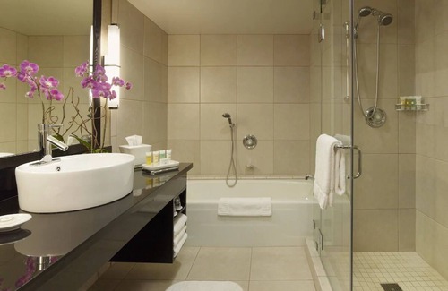 Union Square Hotel | Indulge in On-Site Dining, Sleek Rooms in SF City Centre | 4 Units