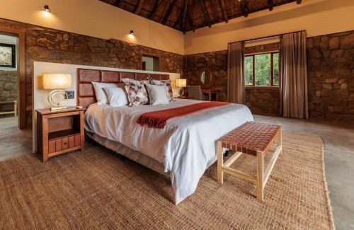 Sidbury Cabina | Induli Lodge - Amakhala Game Reserve