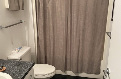 Cabbagetown Apartamento | Industrial 1-Bdr Loft with tons of light, 5-min from Beltline!
