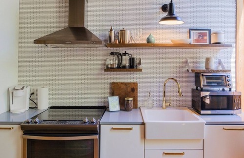 Arts District Apartamento | Industrial Chic Apartment Steps from Broadway (Loft 202)