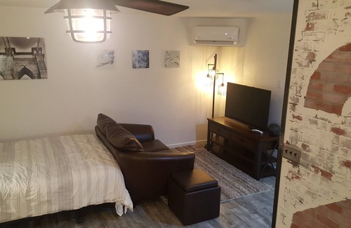 Prescott Valley Units Apartamento | Industrial Chic Studio 2