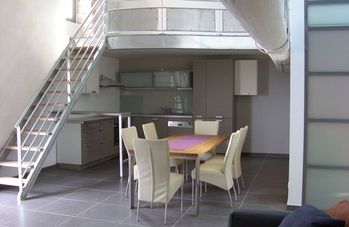 Tourbes Casa | Diseño industrial y en las viejas paredes con gr. Terraza. Jardín m. Cuenca del 999, -Euro