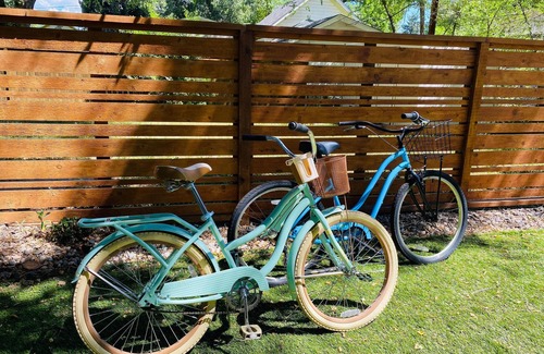 Martinez Park Casa | Industrial Old Town Bungalow w/ Free Cruiser Bikes