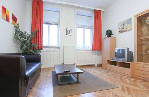 Josefstadt Apartamento | Apartamento de 1 habitación económico y práctico con una excelente escena local cerca