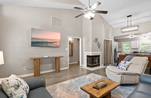 Wake Forest Casa | Infinity Board Game Table | Pet Friendly | Fire-Pit