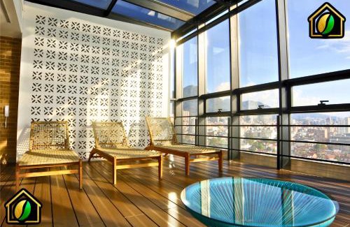Chapinero Apartamento | Infinity Rooftop Pool Penthouse with 24h Gym, Near Zona G!