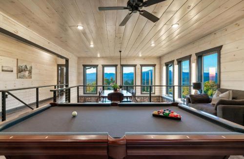 Sevierville Casa | Infinity Vista Retreat - 5BR, Smoky Mountain Views Pool, HotTub