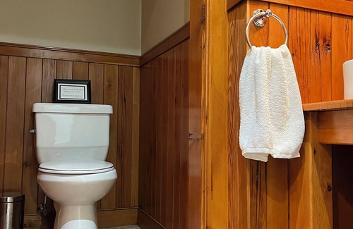 Woodward Cabina | Ingleby Lodge -Central PA- Private Fly Fishing Paradise & Penn State Fan's Dream