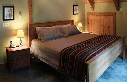 Woodward Cabina | Ingleby Lodge -Central PA- Private Fly Fishing Paradise & Penn State Fan's Dream