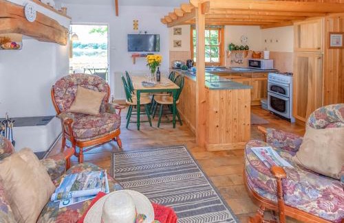 Landshipping Casa | Inglenook Cottage