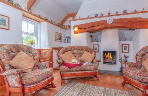 Landshipping Casa | Inglenook Cottage