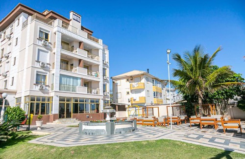 Ingleses do Rio Vermelho Hotel | Ingleses Palace Hotel