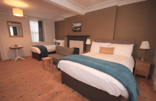 Kelso Casa | Inglestone House