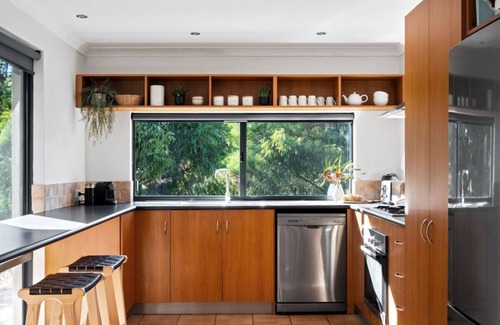 Yallingup Casa | Inji Homestead - 5-acre holiday home near beaches