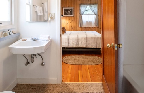 Groveland Hotel | Inn at Sugar Pine Ranch