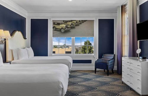 Park West Hotel | Inn At The Park