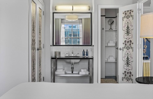 Park West Hotel | Inn At The Park