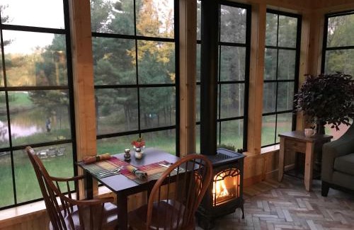 Schofield Cama Y Desayuno | Inn at the River